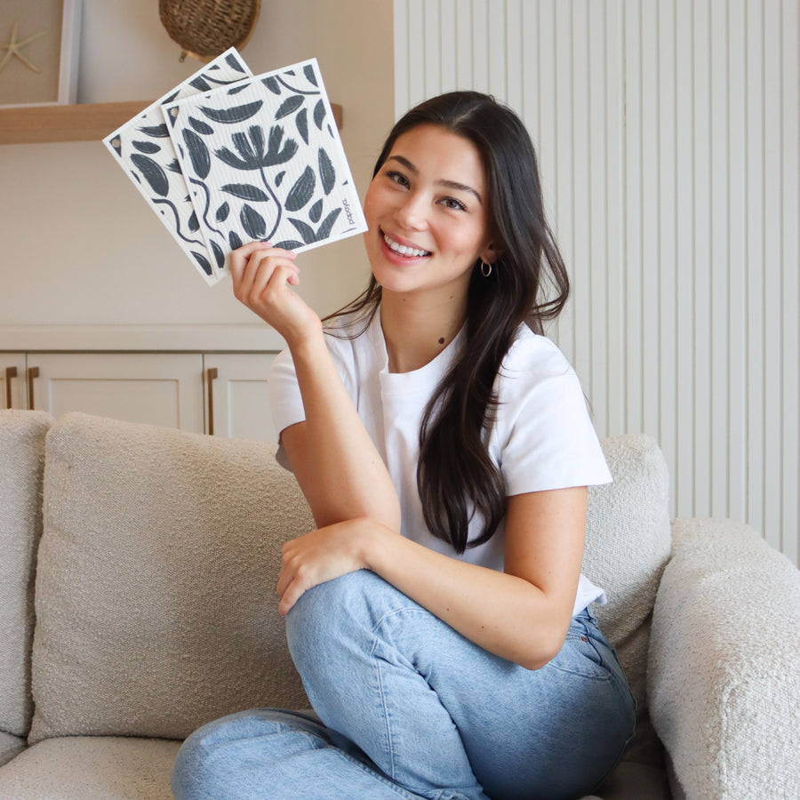 Black & White Botanicals