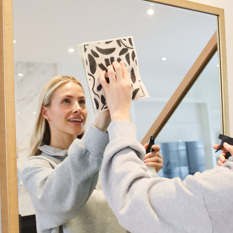 Black & White Botanicals